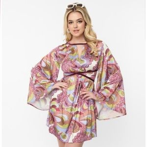 Snak Parlour / Unique Vintage 70s mini Dress: Purple and Green Paisley.